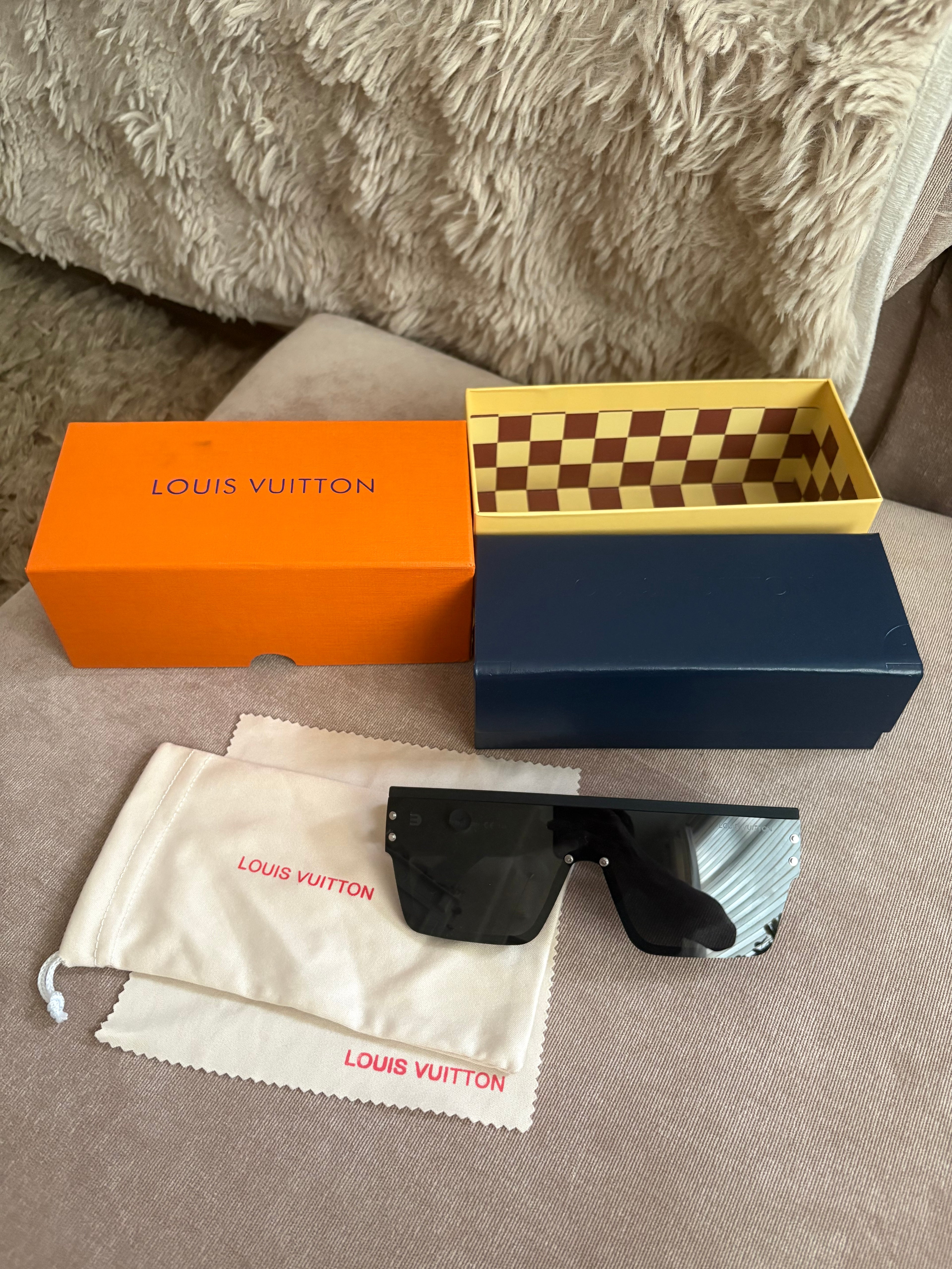 Louis Vuitton Cyclone Sunglasses Matte black