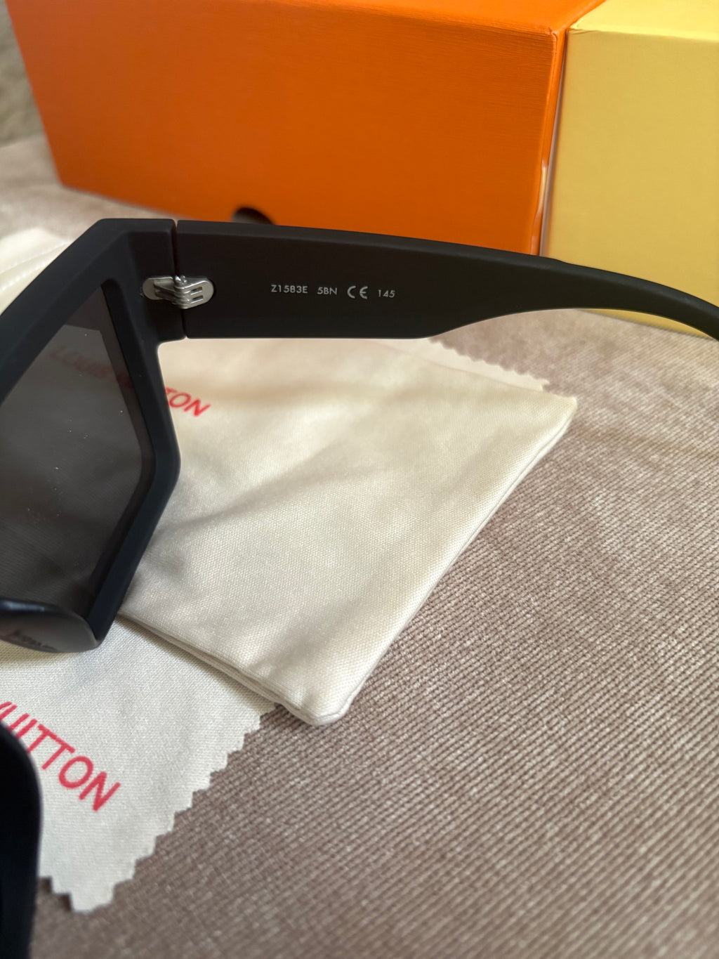 Louis Vuitton Cyclone Sunglasses Matte black