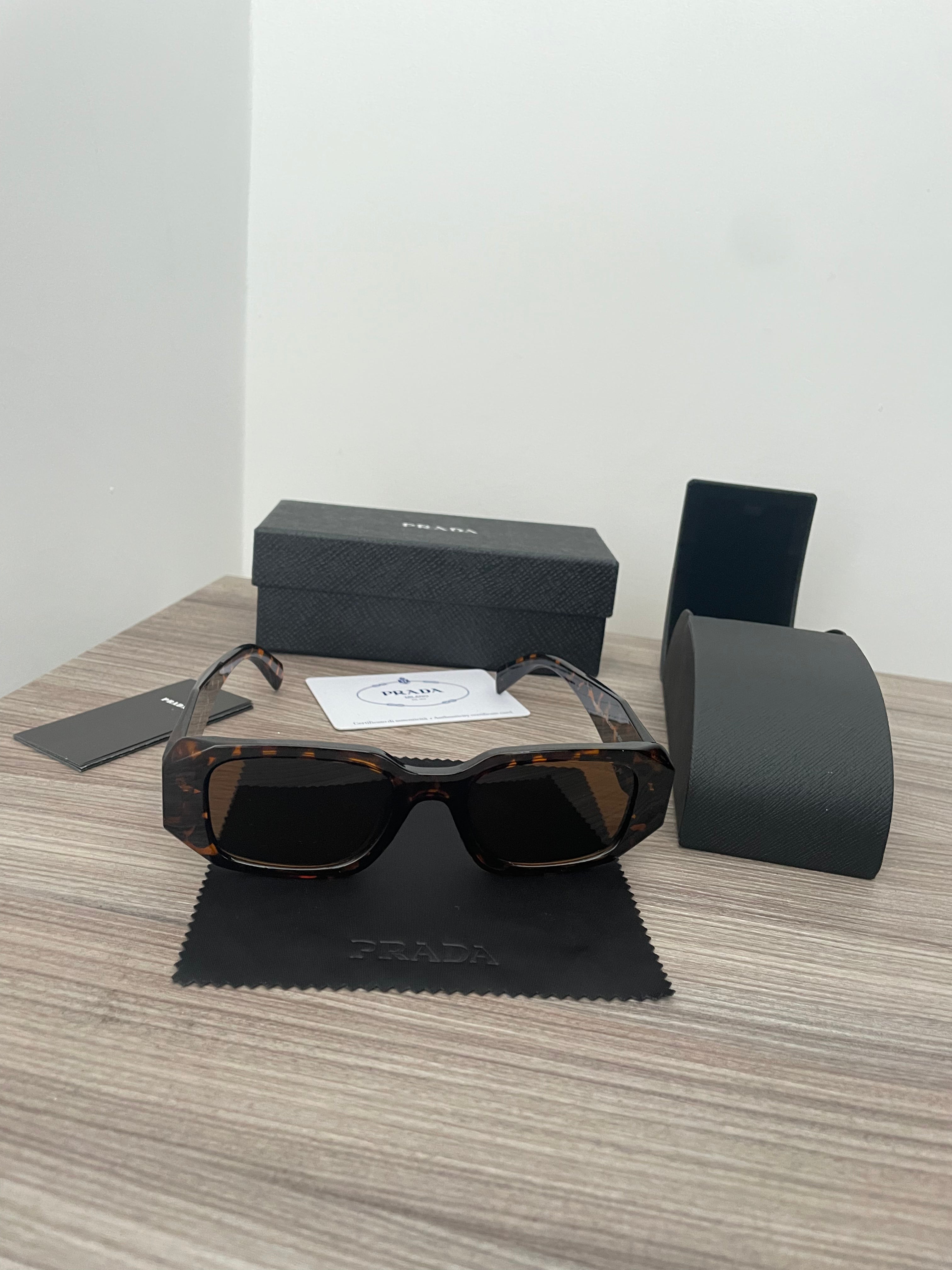 PRADA UNISEX SUNGLASSES